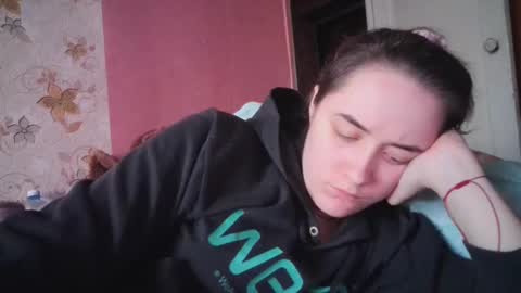 skyressie333 online show from 12/19/24, 12:56