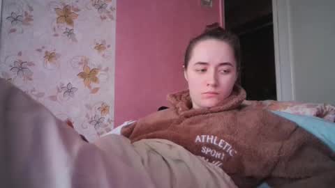 skyressie333 online show from 12/21/24, 09:23