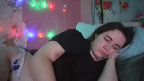 skyressie333 online show from 12/22/24, 06:15