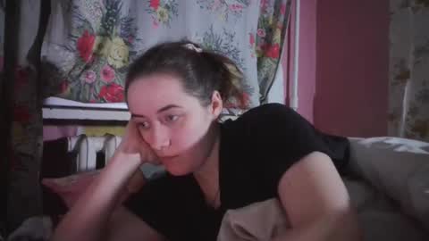 skyressie333 online show from 12/26/24, 04:47