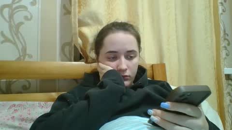 skyressie333 online show from 01/02/25, 06:56