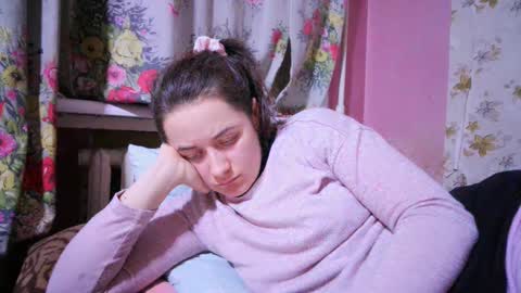 skyressie333 online show from 01/05/25, 06:45