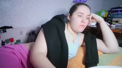 skyressie333 online show from 02/21/25, 07:54