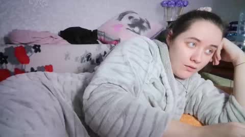 skyressie333 online show from 02/22/25, 07:03