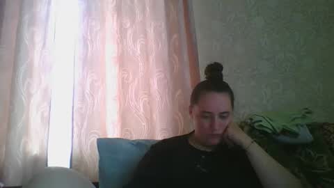 skyressie333 online show from 10/28/25, 11:03