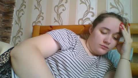 skyressie333 online show from 02/15/26, 06:21