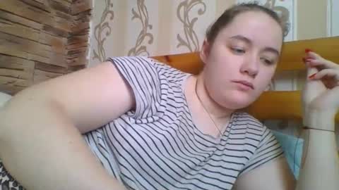 skyressie333 online show from 02/17/26, 06:43