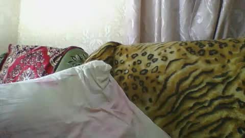 skyressie333 online show from 04/16/26, 06:52