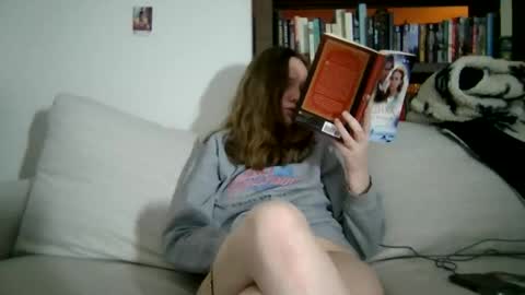 Snapshot of skywinters chatting on 05/01/26, 12:48 Sky Winters online show from 05/01/26, 12:48
