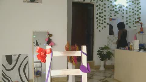 Bella online show from 11/04/25, 02:32