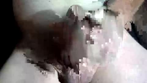 Snapshot of slash1710 chatting on 11/06/25, 08:43 Z online show from 11/06/25, 08:43