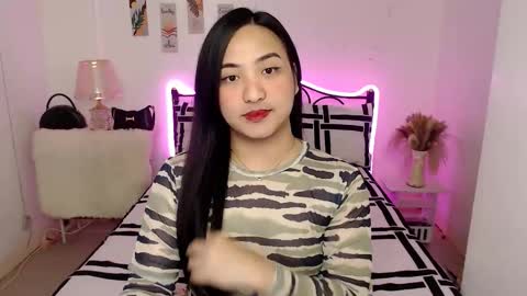 Queen Cyrine online show from 01/12/26, 04:18