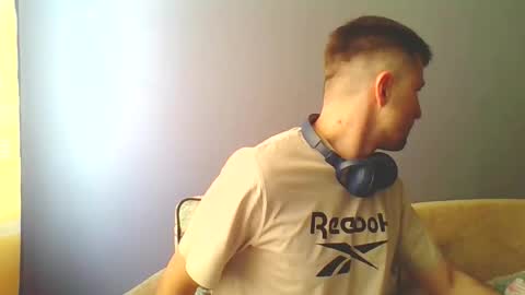 Snapshot of slaveboy32bi chatting on 04/04/26, 11:40 slave boy perwers bdsmFEMDOM online show from 04/04/26, 11:40