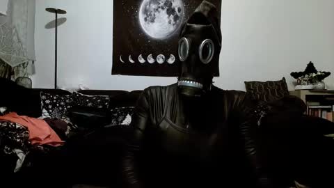 slaveforgodess online show from 12/17/25, 12:38