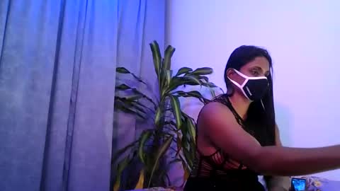 Snapshot of slcouple7 chatting on 01/05/25, 01:15 Slcouple online show from 01/05/25, 01:15