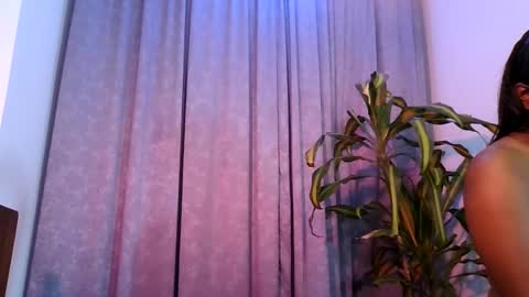 Snapshot of slcouple7 chatting on 01/27/25, 02:13 Slcouple online show from 01/27/25, 02:13