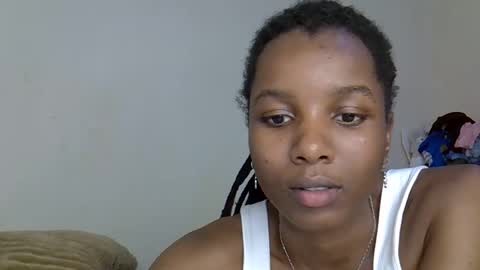 sleciah online show from 11/18/25, 09:19