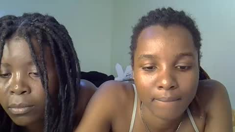 sleciah online show from 12/21/25, 07:32