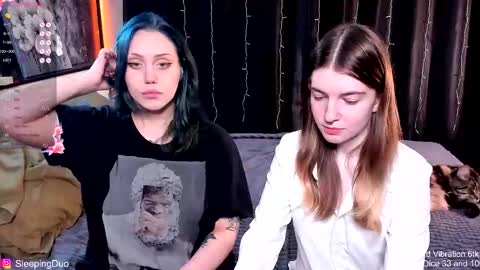 Hi We are Iva and Angela Nice to meet u 3 online show from 11/07/25, 12:05