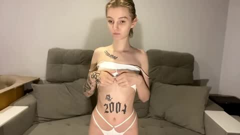 Sofia online show from 05/08/26, 10:37