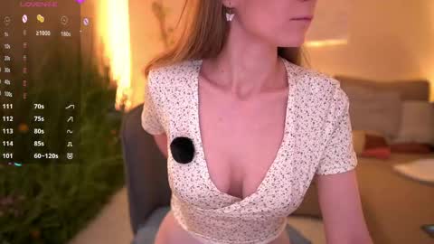 Elise  165cm 50kg online show from 05/31/26, 07:48