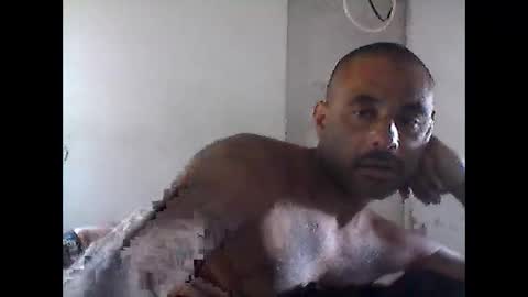 Snapshot of slickstre chatting on 05/27/26, 11:13 slickstre online show from 05/27/26, 11:13