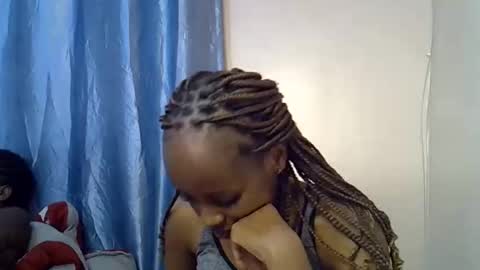 Alicia online show from 11/17/25, 07:41