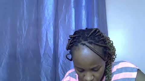 Alicia online show from 12/16/25, 02:49