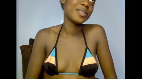 Snapshot of slim_candy12 chatting on 06/20/26, 07:05 Lily online show from 06/20/26, 07:05