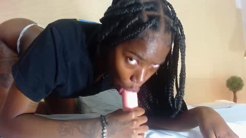 slim_chocobar18 online show from 12/12/24, 10:42