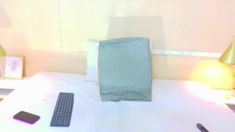 slim_chocobar18 online show from 01/10/26, 02:08