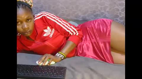 slim_girl01 online show from 10/13/25, 12:21