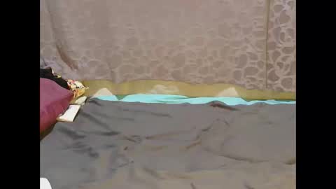 slim_girl01 online show from 11/05/25, 07:03