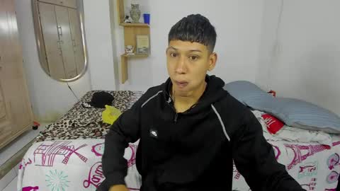 slim_master12 online show from 12/21/24, 01:32