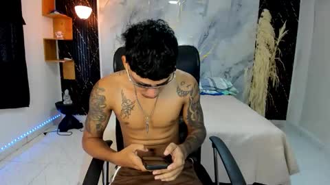 slim_master12 online show from 04/19/26, 02:16
