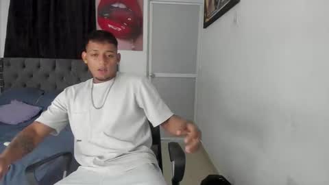 slim_master12 online show from 05/30/26, 11:46