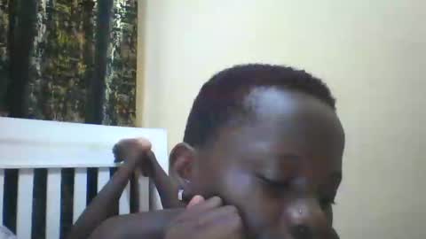 slim_petite_ebony online show from 01/12/25, 01:00