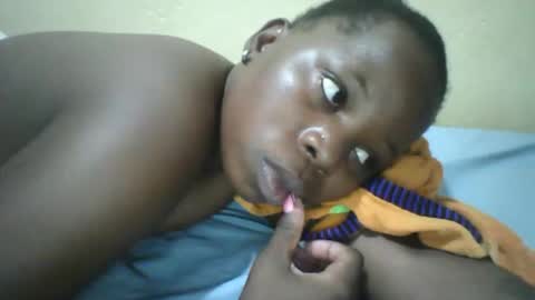 Snapshot of slim_petite_ebony chatting on 05/16/26, 08:07 slim_petite_ebony online show from 05/16/26, 08:07