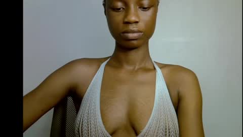 Snapshot of slim_petitqueen chatting on 04/28/26, 07:41 Alice online show from 04/28/26, 07:41