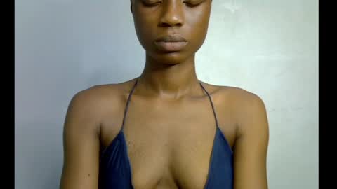 Snapshot of slim_petitqueen chatting on 05/03/26, 05:19 Alice online show from 05/03/26, 05:19