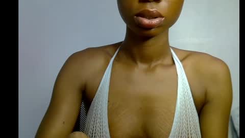 Snapshot of slim_petitqueen chatting on 05/11/26, 07:25 Alice online show from 05/11/26, 07:25