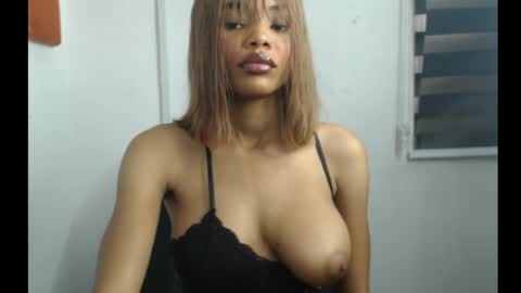 Snapshot of slim_queen2 chatting on 06/15/26, 08:05 Slim queen2 online show from 06/15/26, 08:05