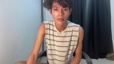 Snapshot of slim_sensation chatting on 10/20/25, 02:17 slim_sensation online show from 10/20/25, 02:17