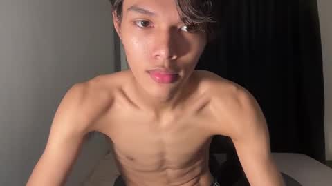 Snapshot of slim_sensation chatting on 11/14/25, 01:43 slim_sensation online show from 11/14/25, 01:43