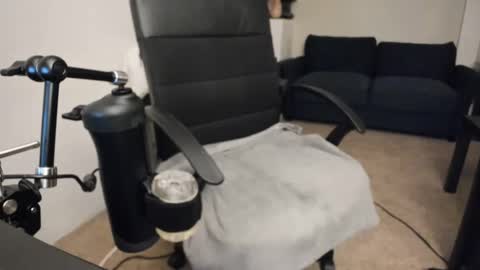 Snapshot of slimguerrilla chatting on 01/03/25, 06:14 Slimguerrilla online show from 01/03/25, 06:14