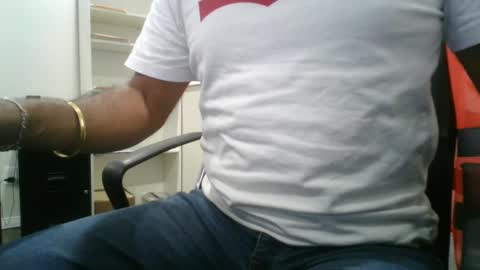 Snapshot of slimjimorange9 chatting on 09/20/25, 07:48 slimjimorange9 online show from 09/20/25, 07:48