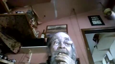 Snapshot of slimshady5265 chatting on 01/19/26, 03:38 slimshady5265 online show from 01/19/26, 03:38
