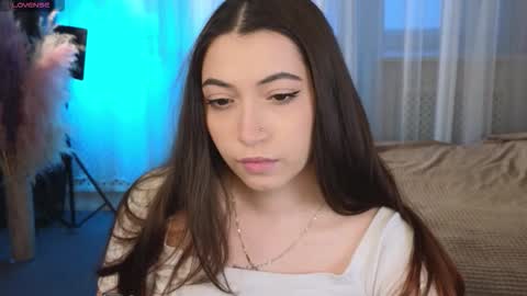 Emilia online show from 01/16/26, 12:09