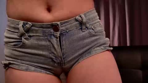 Emilia online show from 03/09/26, 12:09