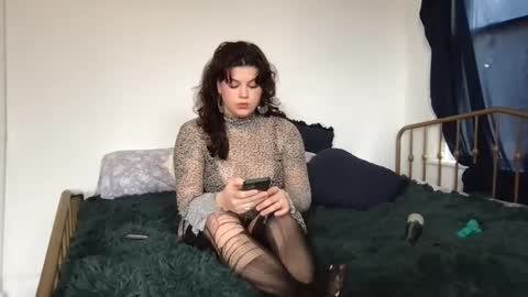 Renee online show from 02/05/25, 03:52